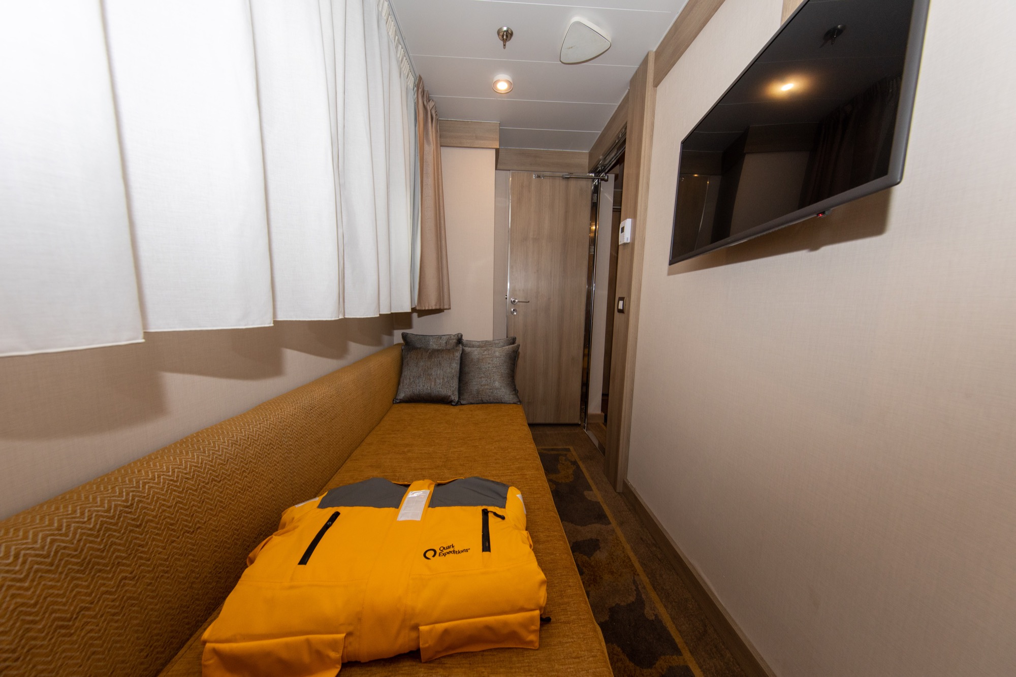 Quark Expeditions World Explorer Triple 3.jpg